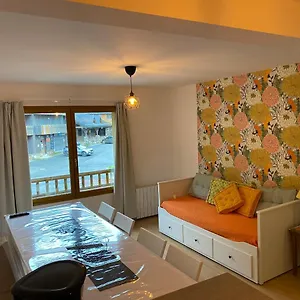 https://le-fleuri-ensoleill-de-guzet.midi-pyreneeshotels.com
