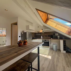 Appartement Cocon Sous Les Toits, Albertville