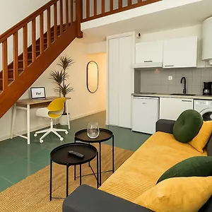 https://le-duplex-au-centre-de-toulouse-free-check-in-24-7.midi-pyreneeshotels.com